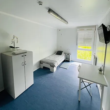 Hostel Wrzesnia אכסניה